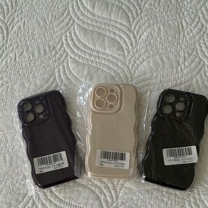 3 Silicone Wave Protective Phone Case - Black, Cream, Purple